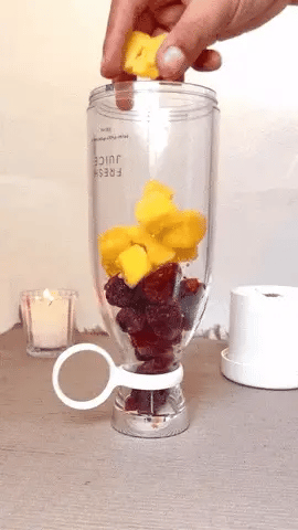 Mini Portable Juicer Bottle – Fresh Juice Anytime